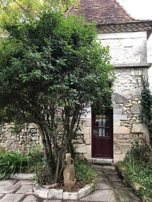 Gite De L'Edelinie Nanteuil-Auriac-de-Bourzac Экстерьер фото